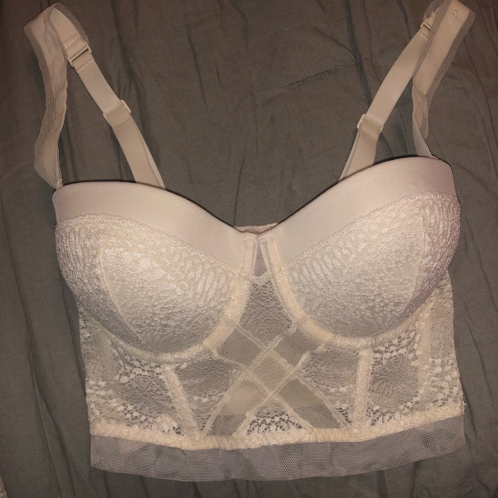 Super cute White bralet/bustier